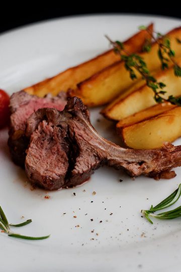 Roasted lamb with rosemary. Step by step recipes in Maria Kalenska blog