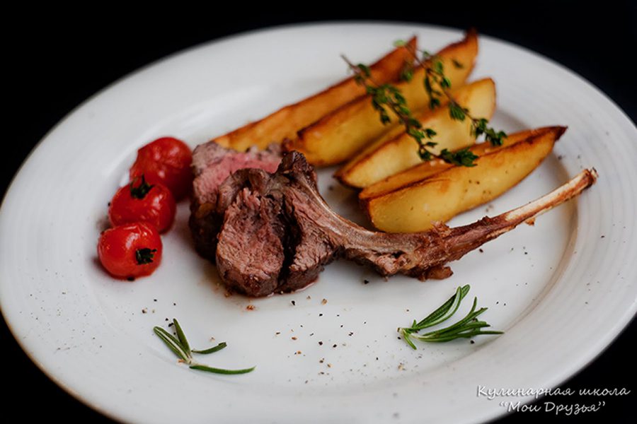 Roasted lamb with rosemary. Step by step recipes in Maria Kalenska blog