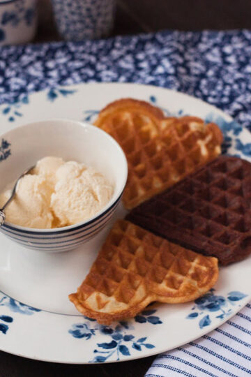 Elderflower gelato. Step by step picture recipes in cooking blog.