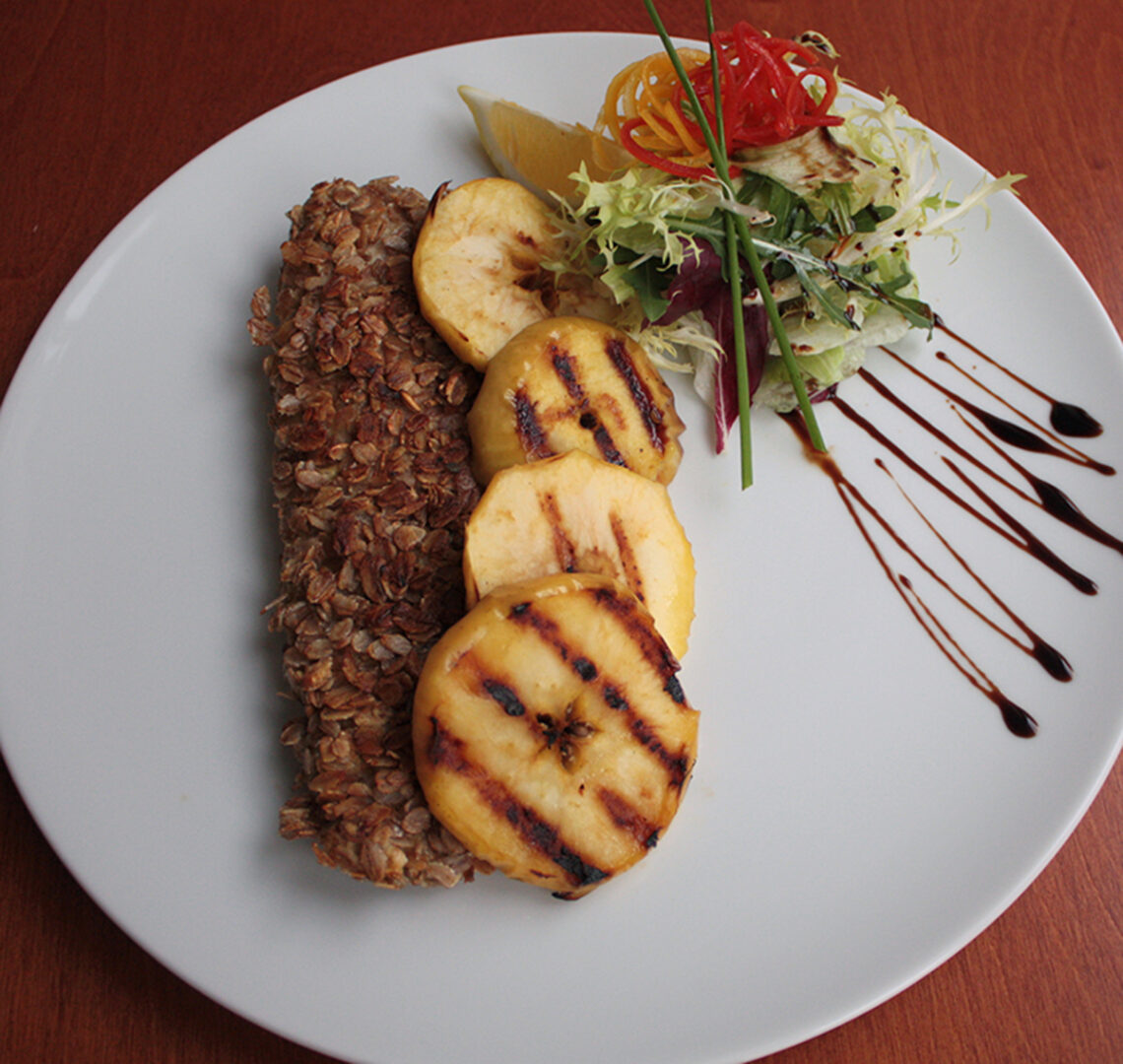 Oat herring and apple rings. Food recipes with photos and instructions.