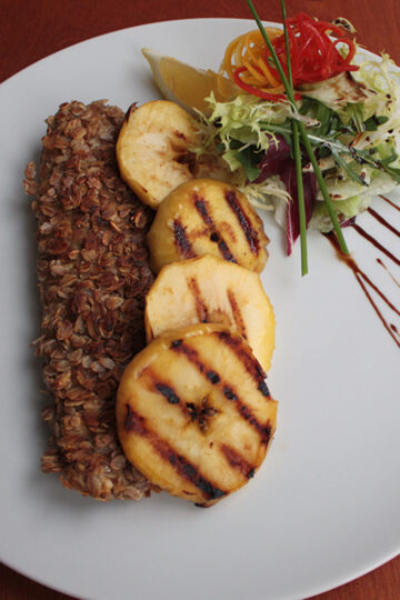 Oat herring and apple rings. Food recipes with photos and instructions.