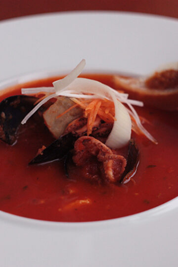 Provençal fish soup. Recipes and tips for easy cooking.