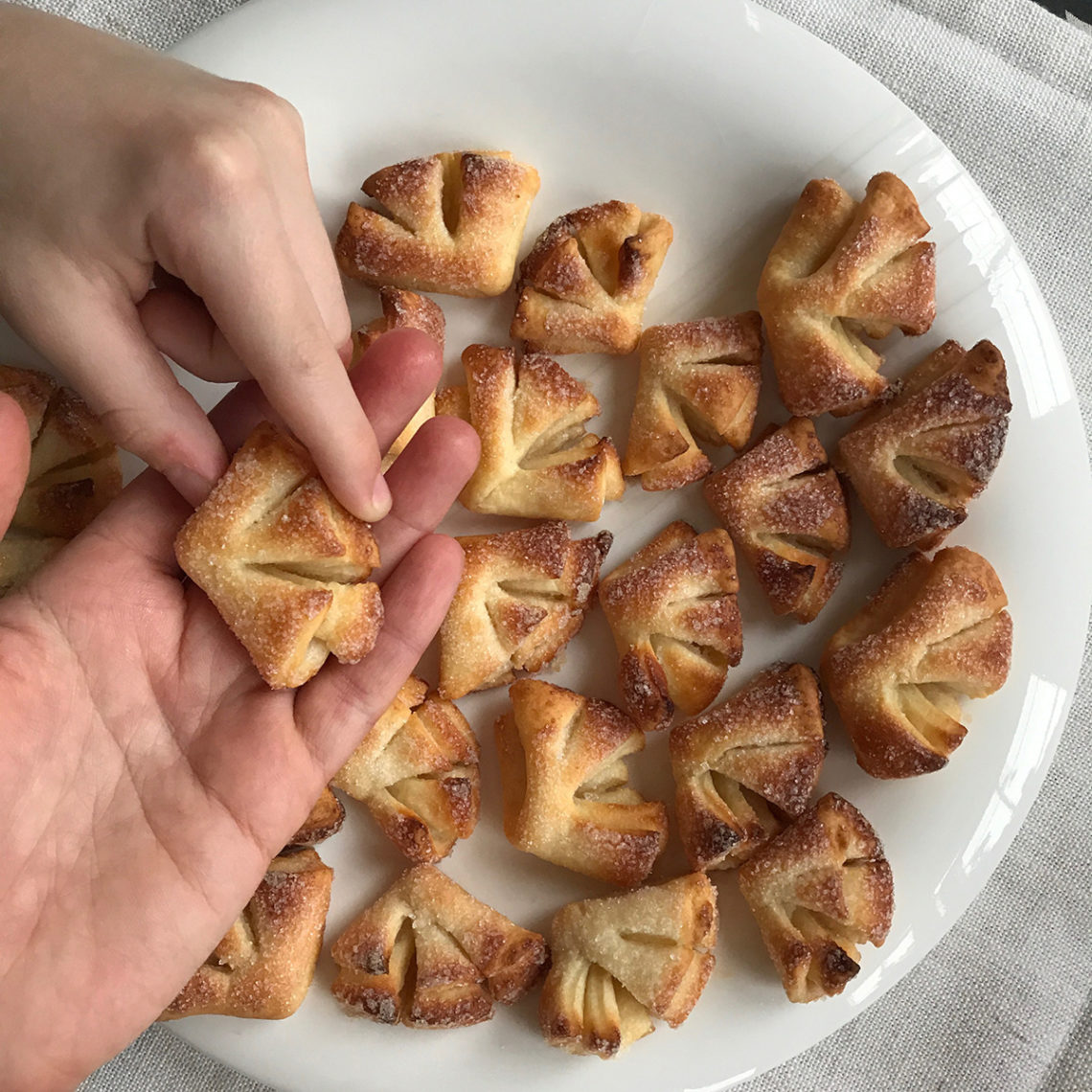 Goose feet cookies