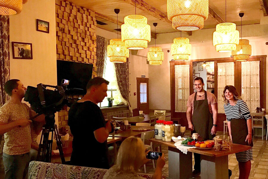 Filming of the program ICTV Facts in Odessa with a gastronomic expert and food blogger Maria Kalenska