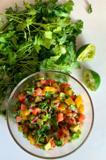 Mango Pico de Gallo. Salad with mango. The best culinary recipes on the gastronomy blog of Maria Kalenska.