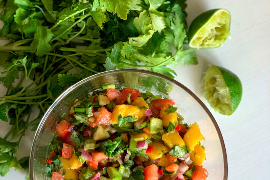 Mango Pico de Gallo. Salad with mango. The best culinary recipes on the gastronomy blog of Maria Kalenska.