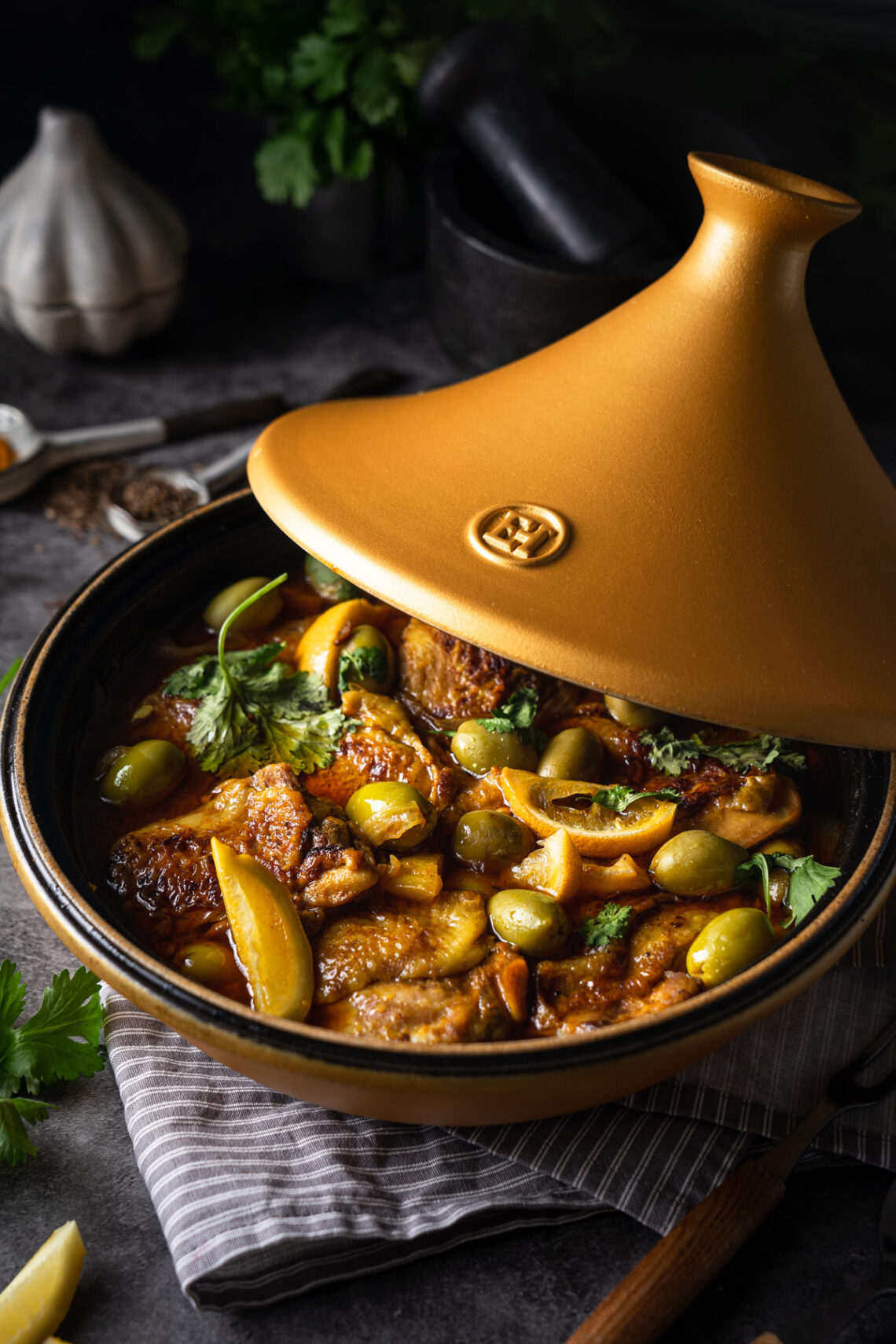 Chicken tagine with lemons. Best food photos and recipes in Maria Kalenska blog